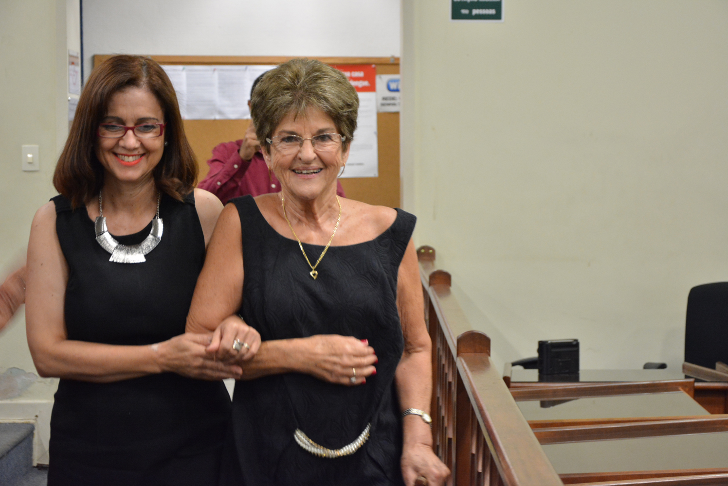 Visualize fotos Título de Cidadã Ararense - Maria de Lourdes Camargo Buragas