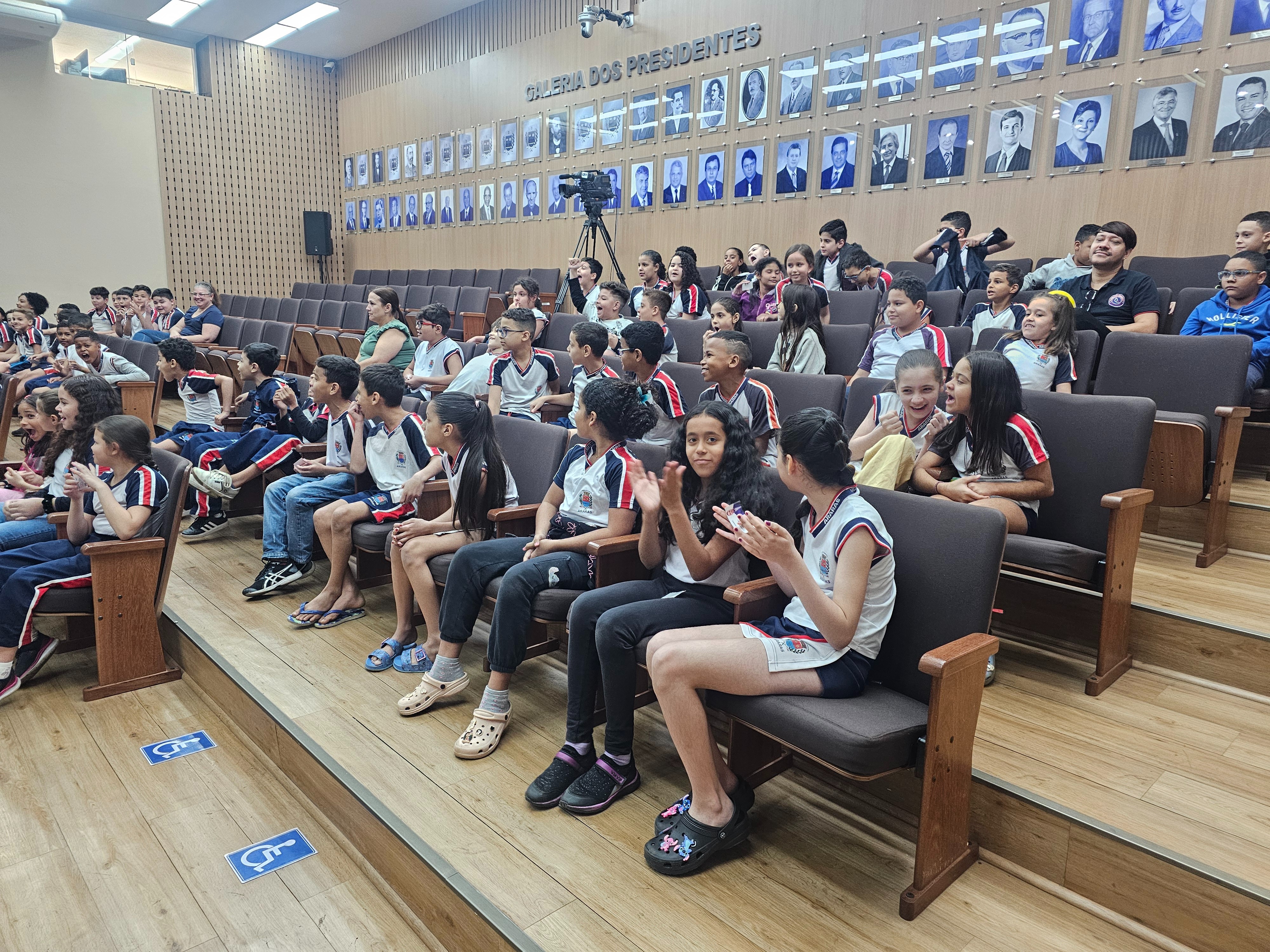 Visualize fotos 21/10/2025 Câmara Cidadã com a Escola Leonaldo Zornoff