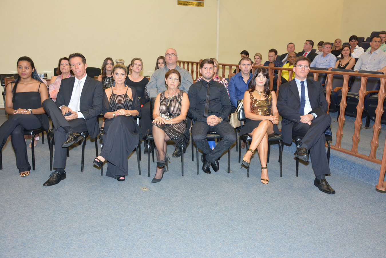 Visualize fotos Sessão Solene - Título Cidadão Ararense a Nadim Elias