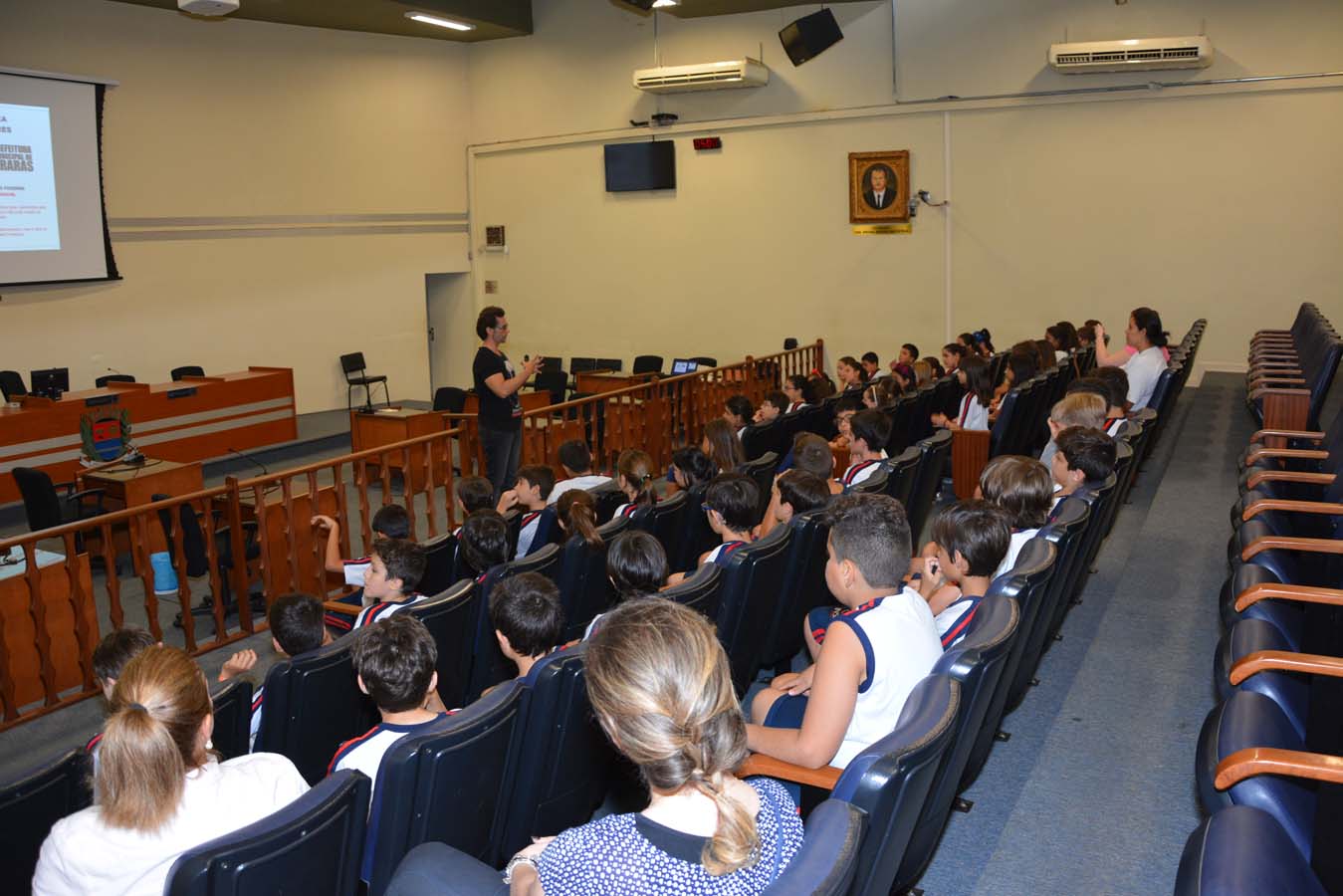 Visualize fotos Câmara Cidadã - Visita Alunos do INSA